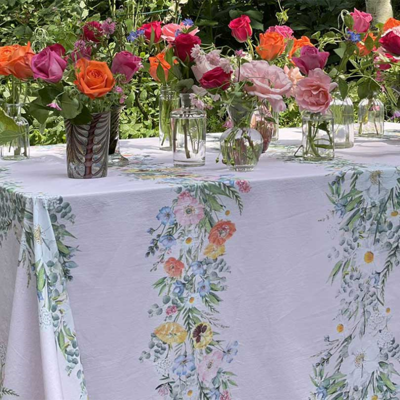 La Vie en Rose Cotton Tablecloth, 170 x 260cm-1