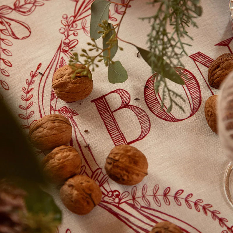 Amour Bonheur Linen Tablecloth, 165 x 300cm, Red-4