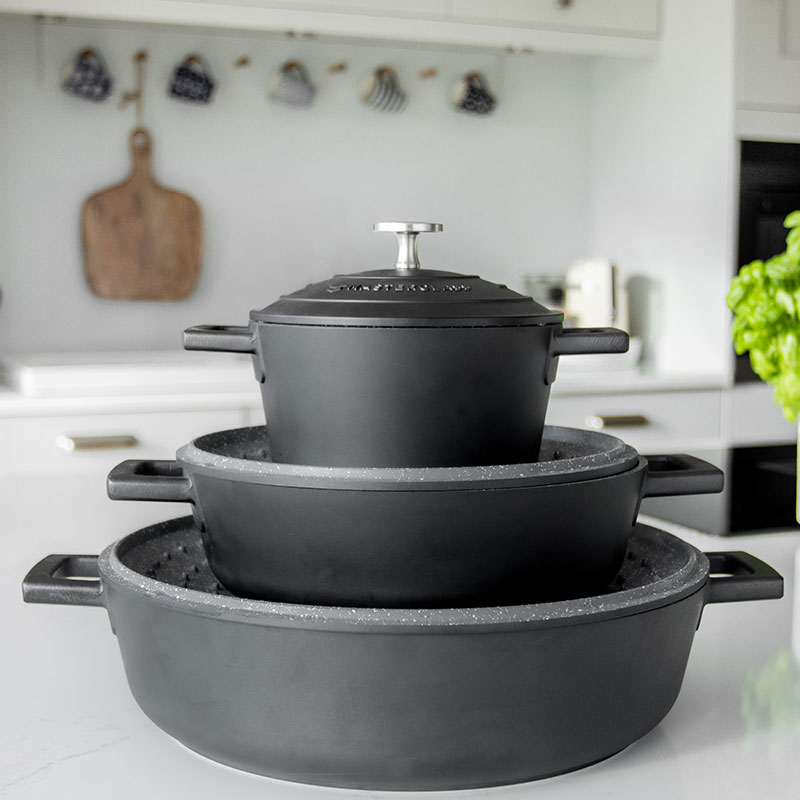 Cast Aluminium Casserole Dish, 5L, Black-1