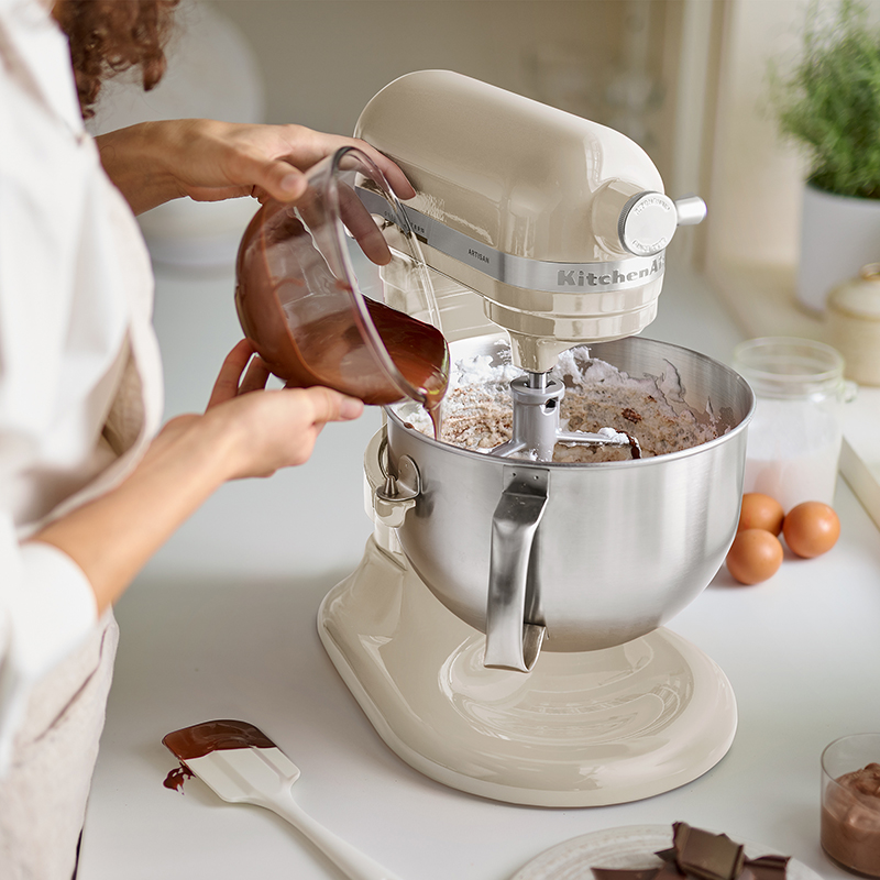 Bowl Lift Mixer, 5.6L, Almond Cream-1