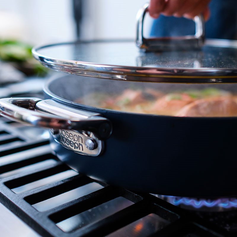 Space Folding Ceramic Non-Stick Casserole Pan & Lid, 28cm, Midnight Blue-15