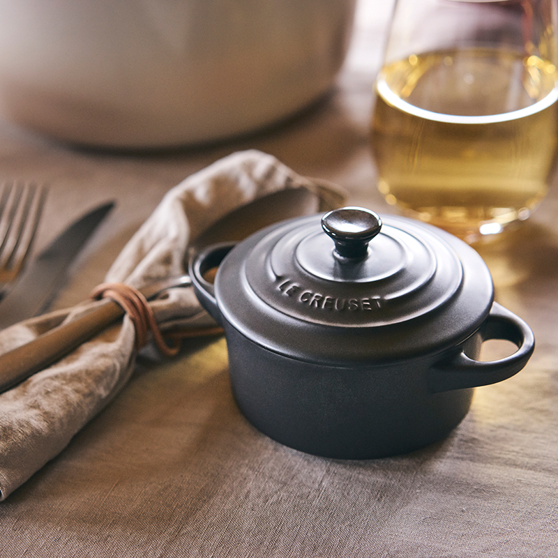 Stoneware Petite round casserole, 10cm, Satin Black-6