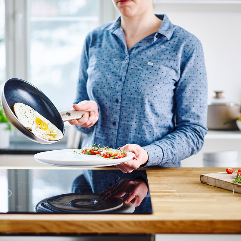 Cambridge Non-Stick Frying Pan, 28cm, Bronze-5