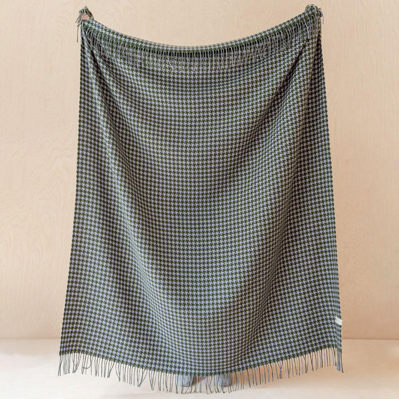 Lambswool Blanket, 150 x 200cm, Olive Houndstooth-2