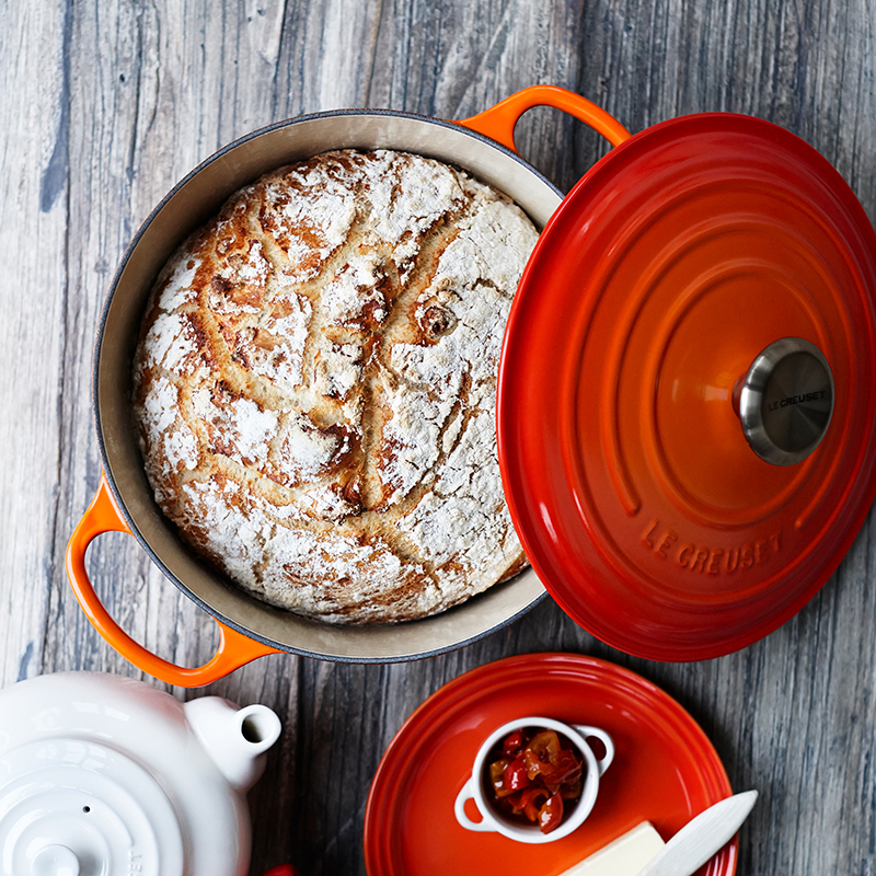 Signature Cast Iron Round casserole, 26cm - 5.3 litre, Volcanic-7