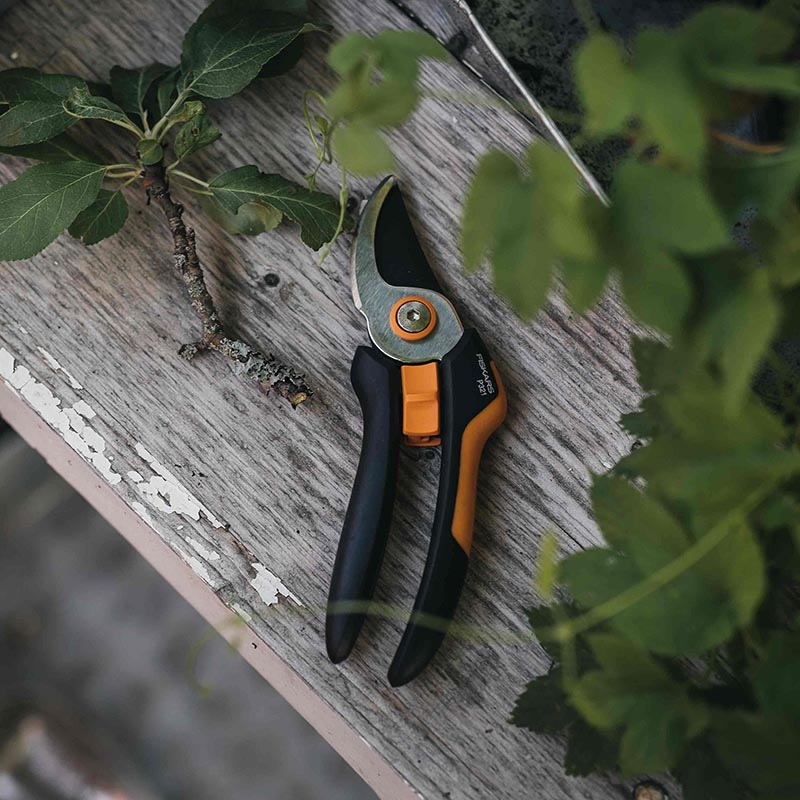 Solid Bypass Pruner Medium P321, Black/Orange/Silver-0