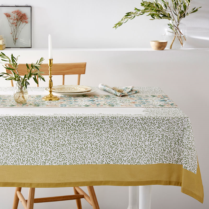 Morris & Co Tablecloth, 180cm x 130cm, Strawberry Thief-1