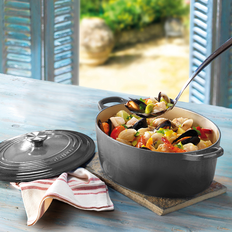 Signature Cast Iron Oval casserole, 29cm - 4.7 litre, Flint-5