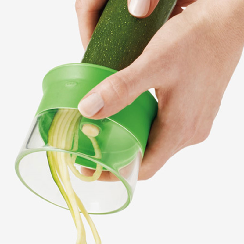 Hand-held spiralizer-4