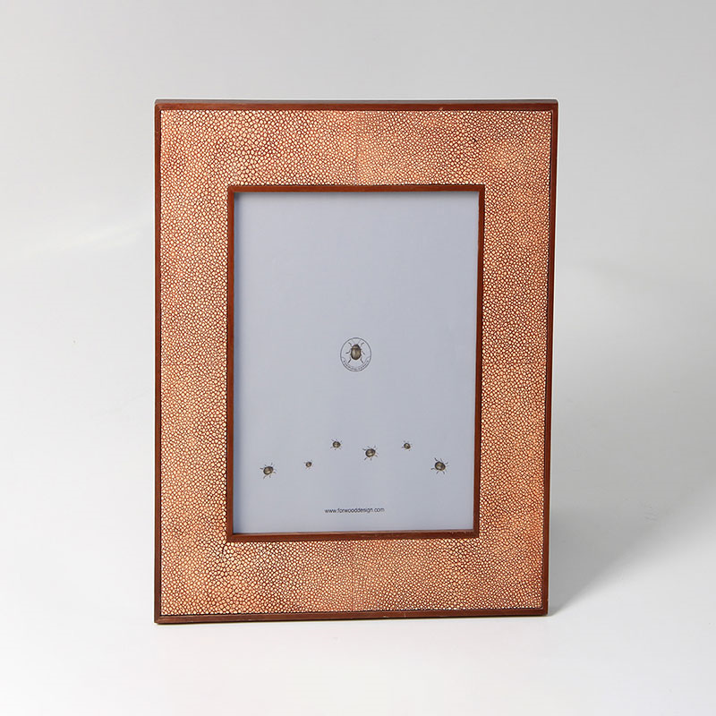 Classic Photo  Frame, 10 x 8", Coral Shagreen-3