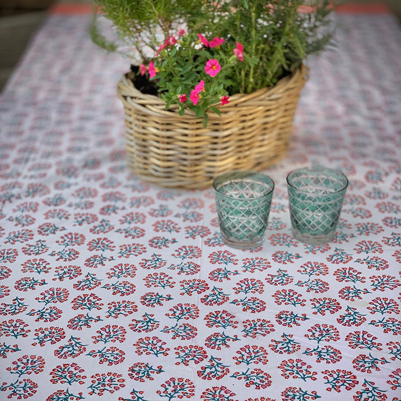 Periwinkle Tablecloth, 170 x 270cm, Pink-3