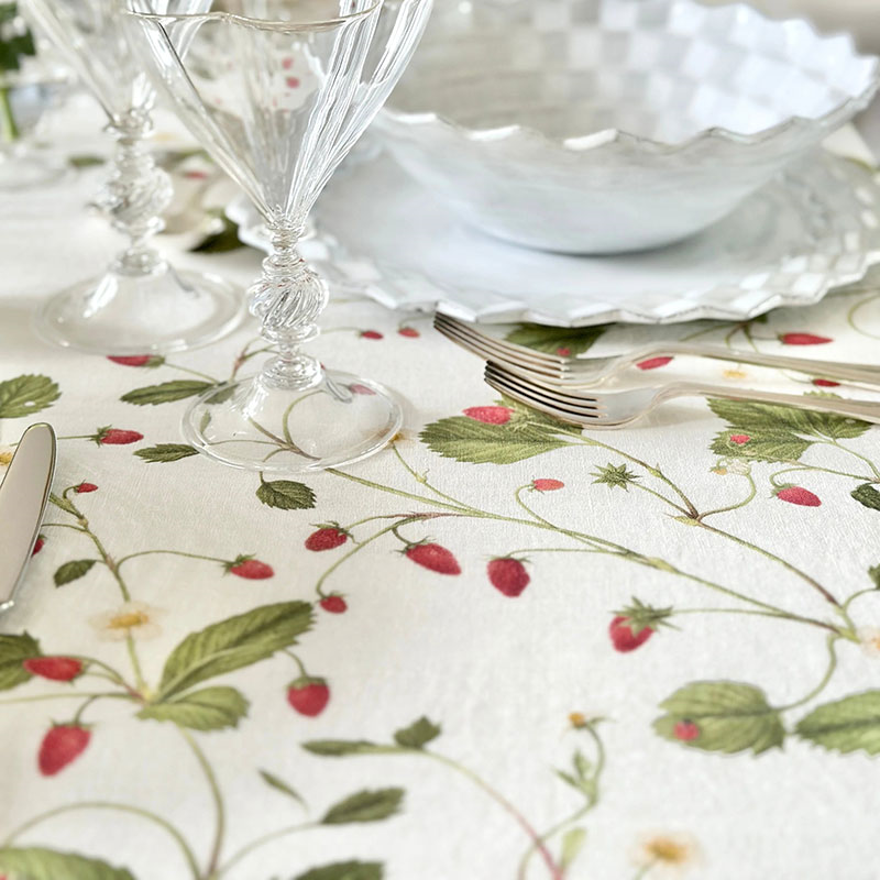 Fraise De Bois Linen Tablecloth, 165 x 300cm, Red-6