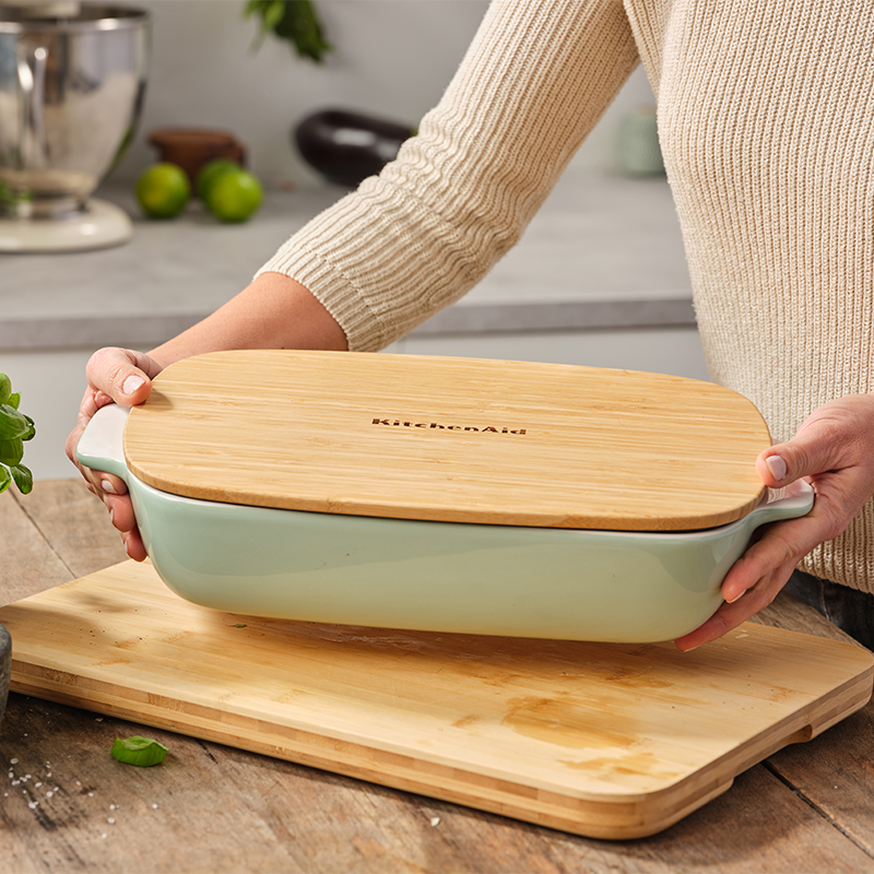 Stoneware Dish with Bamboo Lid, 26cm, Pistachio-2