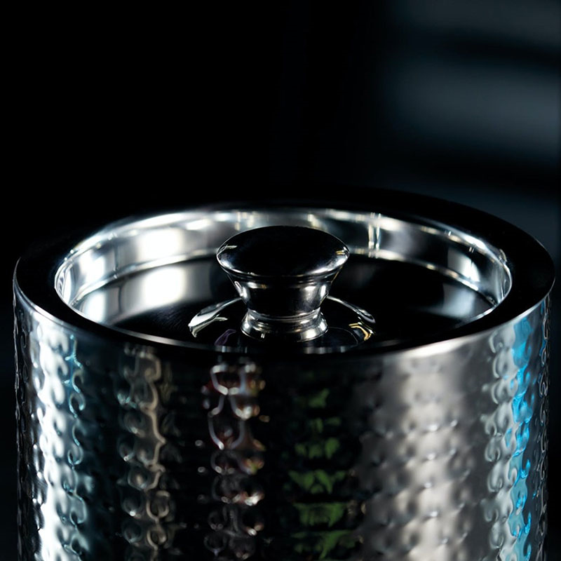 Ice bucket with lid and tongs, 1.5 litre, hammered metal-6