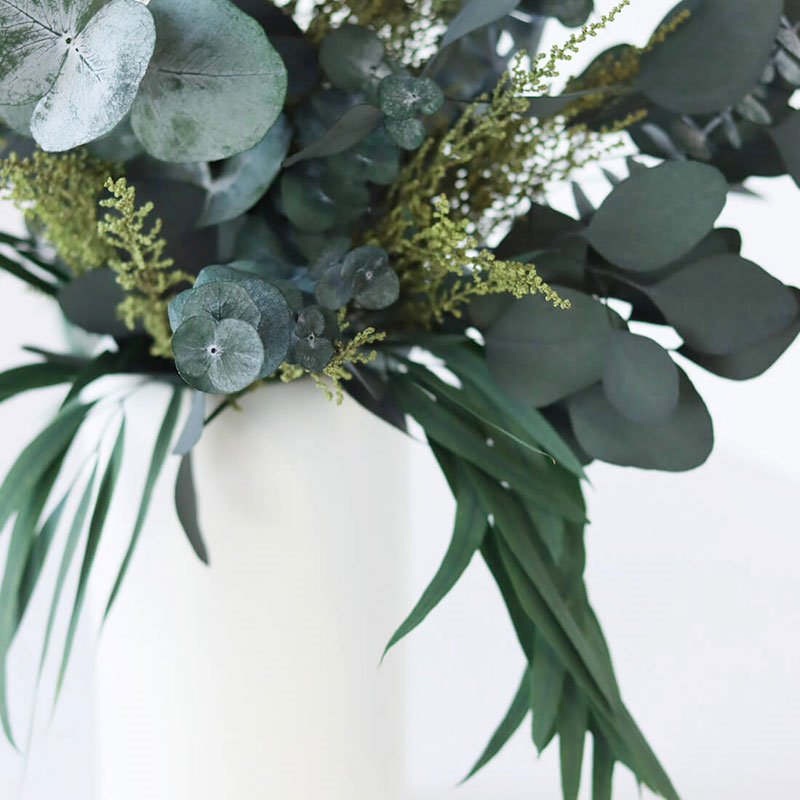 Greenery & Neutrals Medium hand-tied bouquet, H36-42cm, Matcha-3