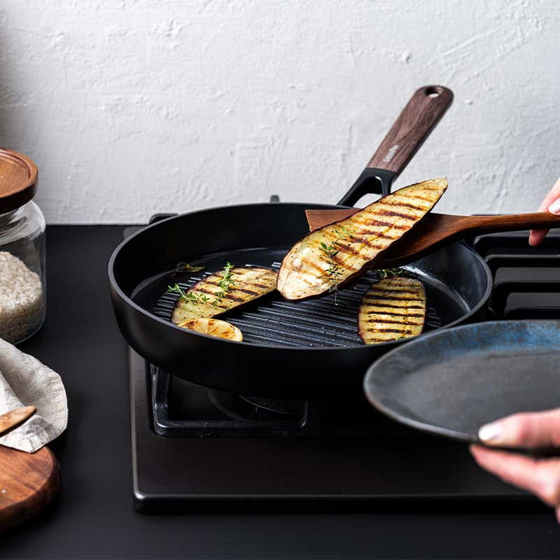 Eco-Smartshape Round Non Stick Grill Pan with Dark Wood Patterned Handle, 28cm, Black-2