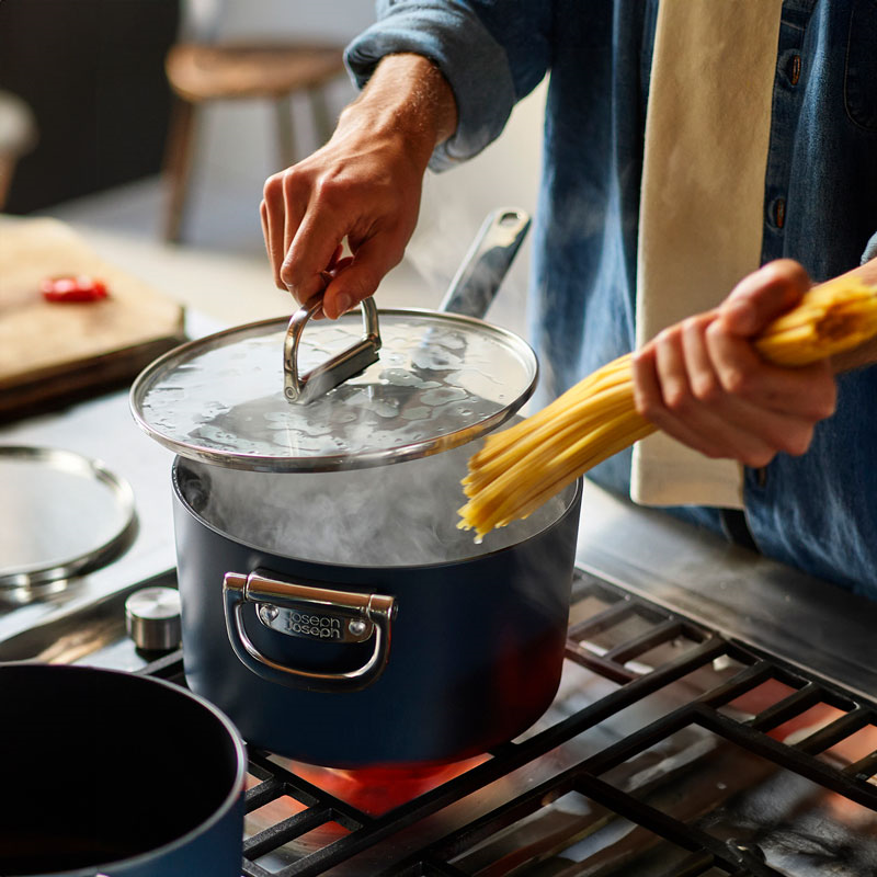 Space Folding Saucepan & Lid, 23cm, Midnight Blue-2