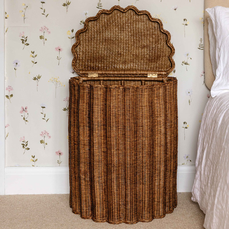 Shell Side Table / Laundry Basket, Teak-2