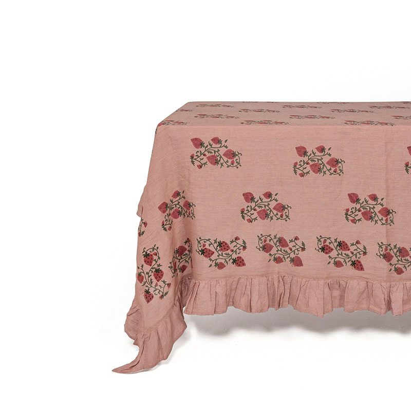 Fraises des Bois Tablecloth, 180 x 270cm, Pink-1