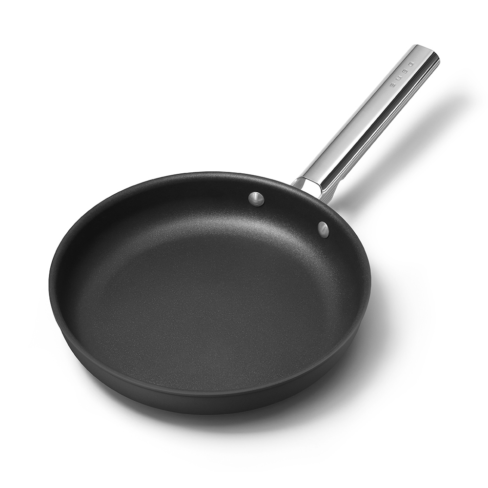 Retro 50's Style Non-Stick Frying Pan, 26cm, Black-0