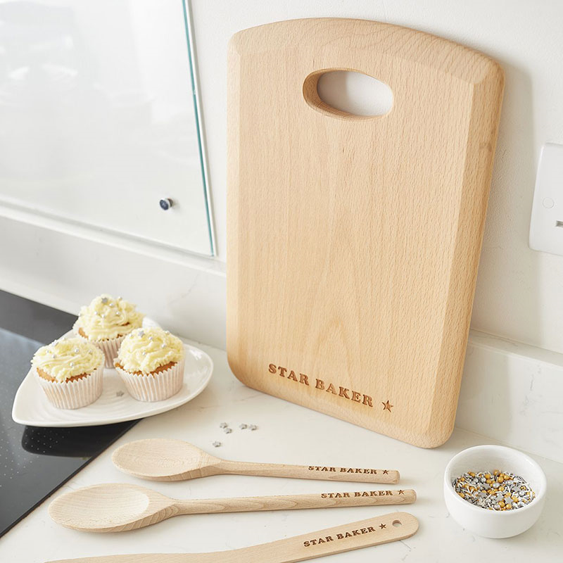 Star Baker Medium Cooks Chopping Board, Beech-1