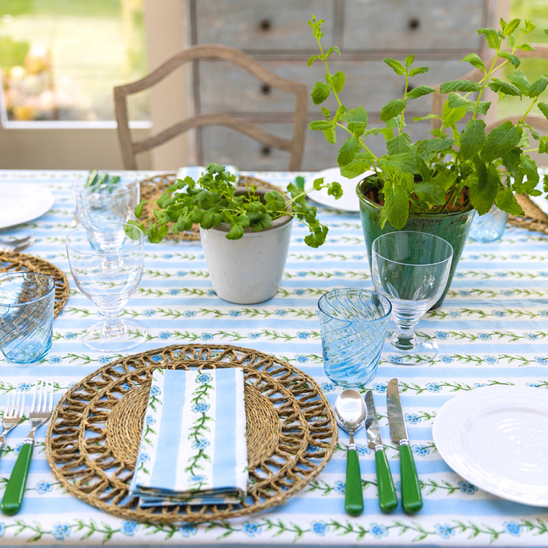 Floral Garland Tablelcoth, 150 x 250cm, Blue-3