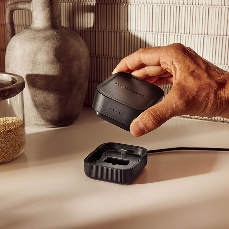 Cordless Charging Dock, Matt Black-0