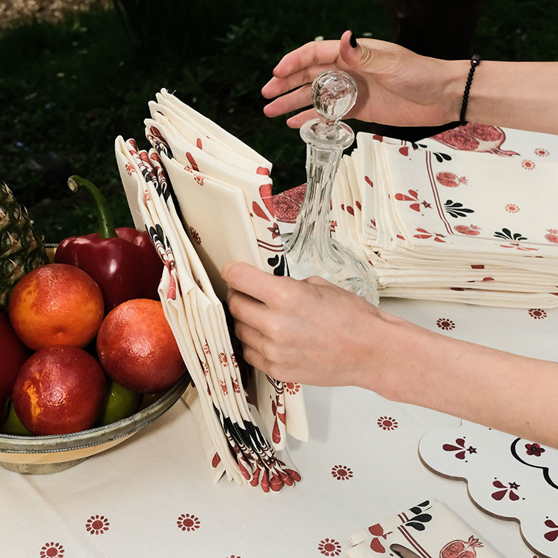 Bell Hutley Napkin, 45cm x 45cm, Pomegranate-2