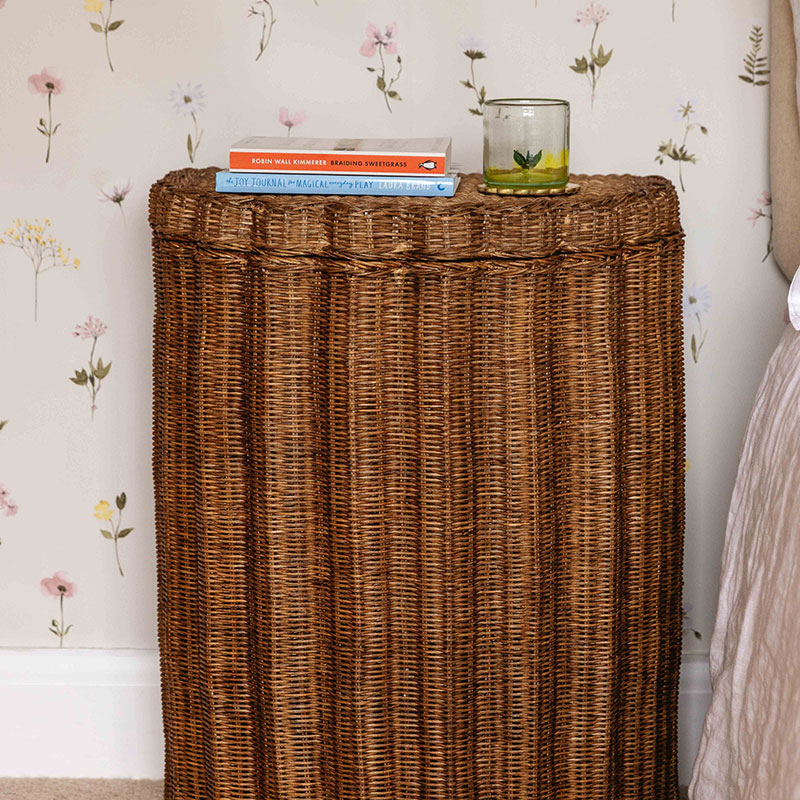 Shell Side Table / Laundry Basket, Teak-3