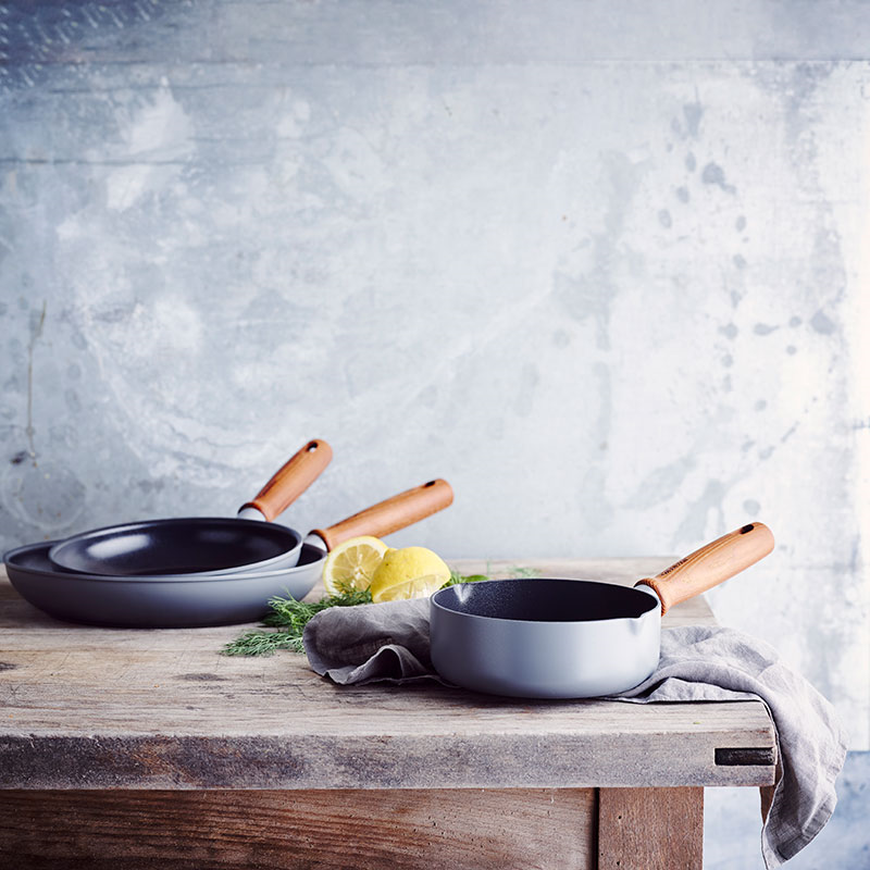 Mayflower Pro Non-Stick Open Saucepan with Pouring Spouts, 16cm, Charcoal Grey-5