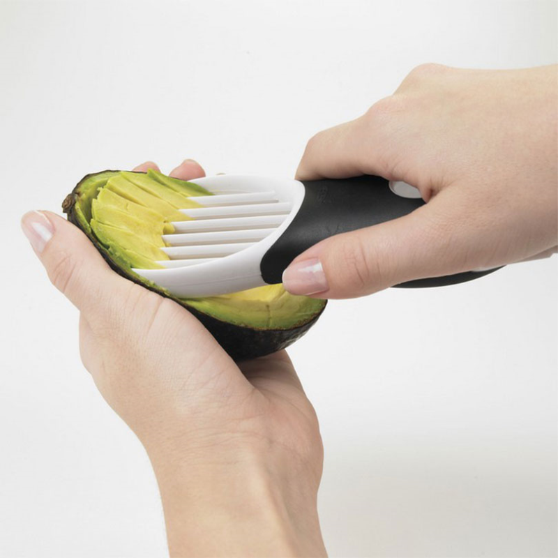 3-in-1 avocado slicer-4