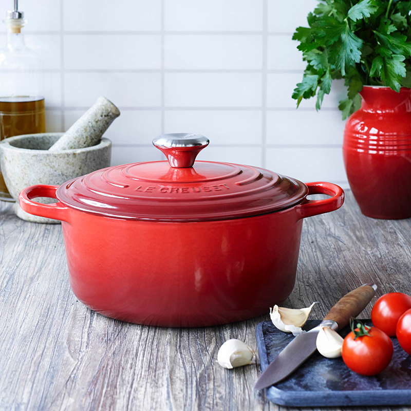 Signature Cast Iron Round casserole, 28cm - 6.7 litre, cerise-5