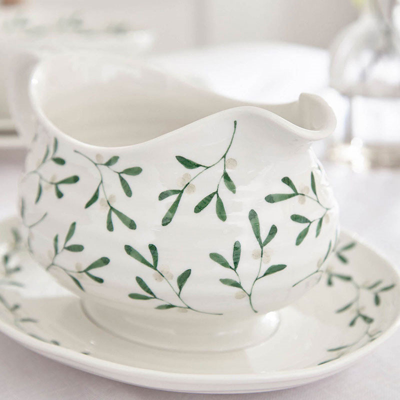 Mistletoe Sauce Boat & Stand, 550ml, White/Green-1