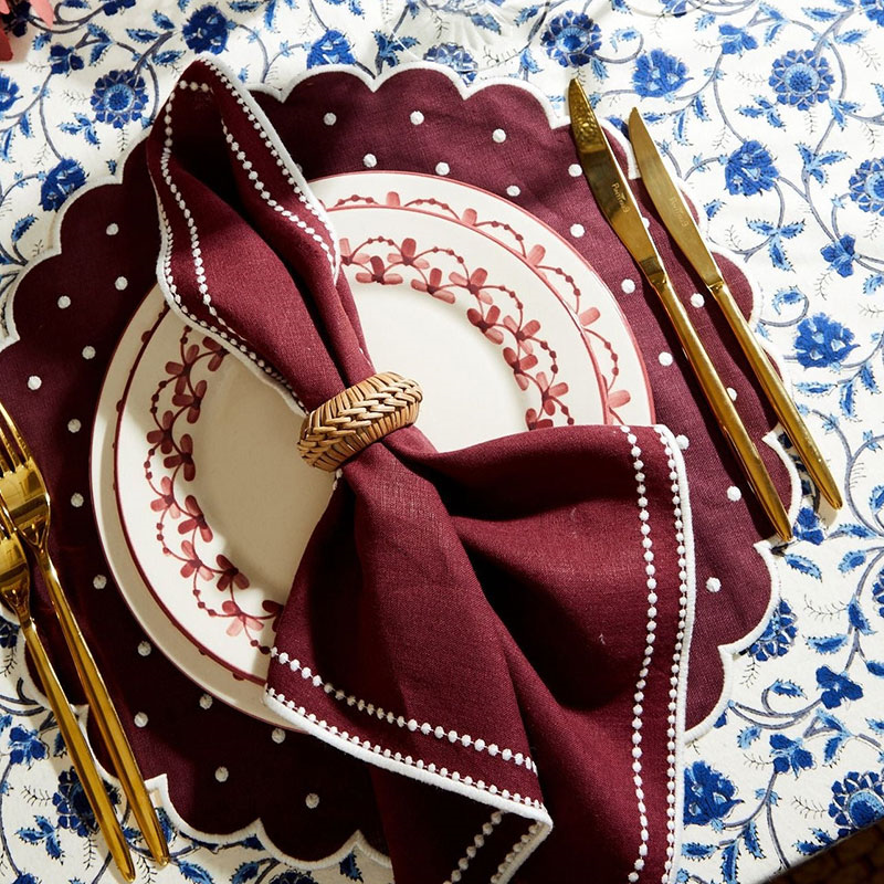 Daisy Set of 4 Placemats, D40cm, Burgandy-1