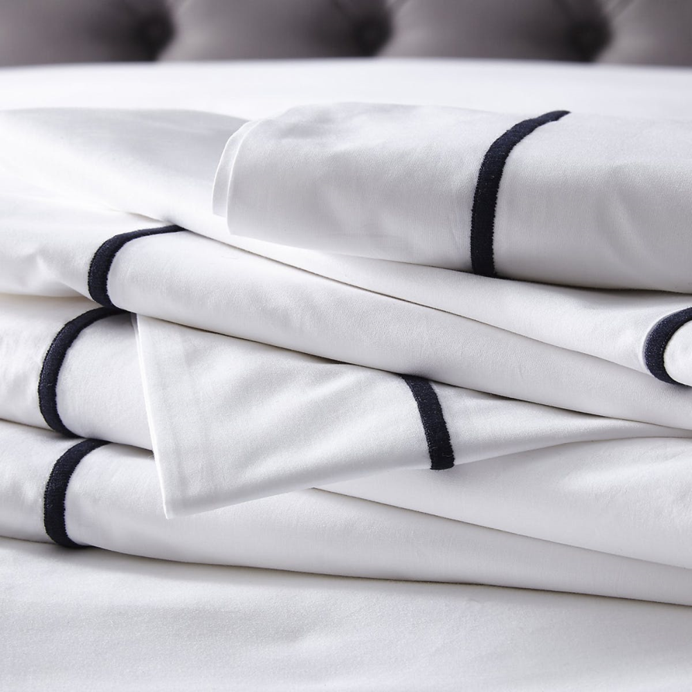 Savoy - 400 Thread Count Egyptian Cotton Oxford pillowcase, 50 x 75cm, White/Navy-1