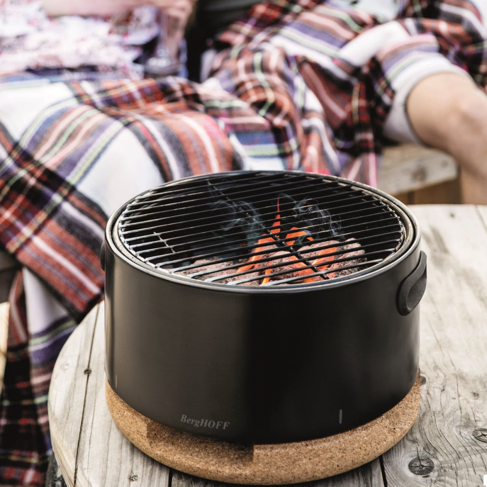 Studio Table BBQ; Black, Black-0