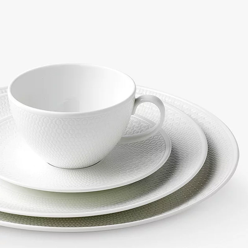 Gio Teacup and saucer, White/ Bone China-1