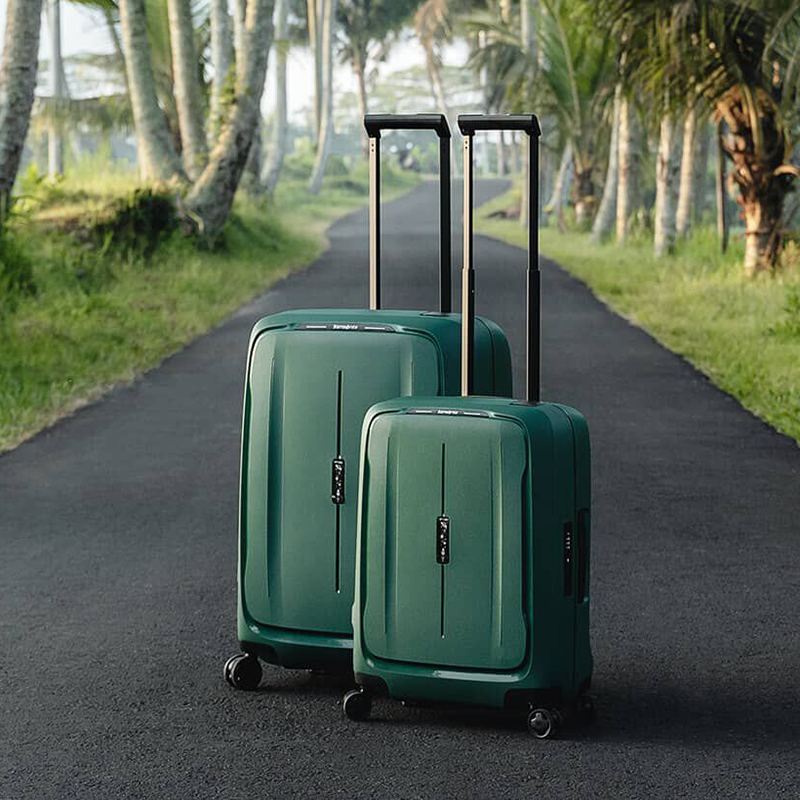 Essens Cabin Suitcase, H55 x W20 x L40cm, Alpine Green-1