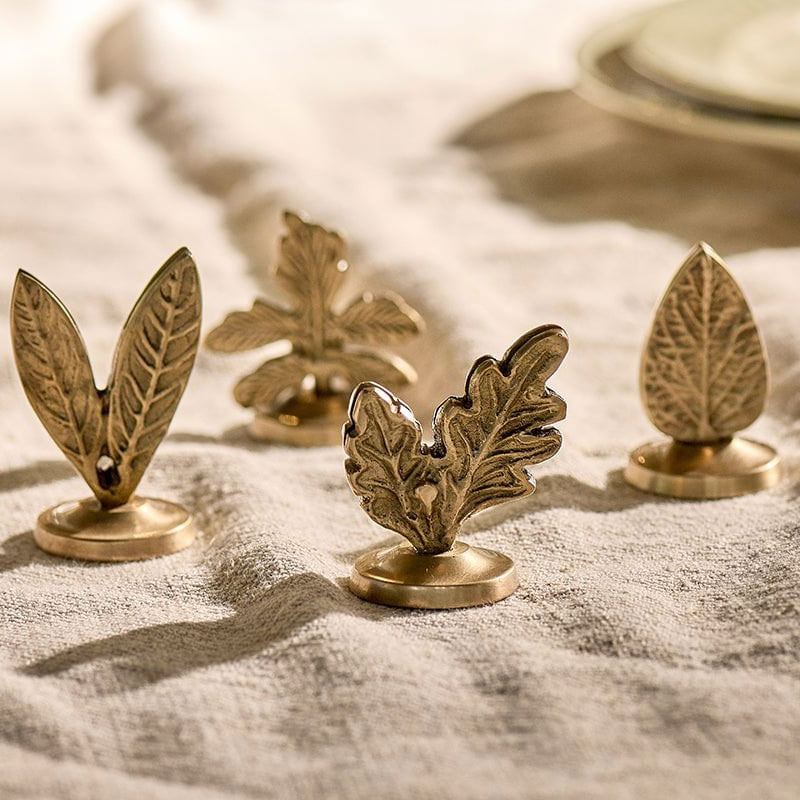 Leaf Set of 4 Place Card Holders, Brass-3