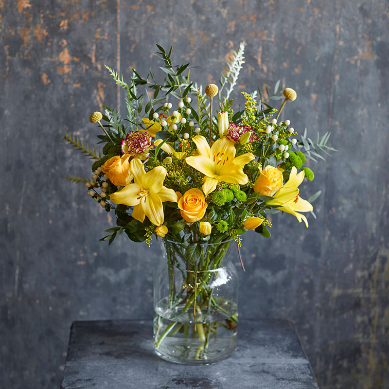 Showstopper 12 Month Flower Subscription and Bespoke Vase-2