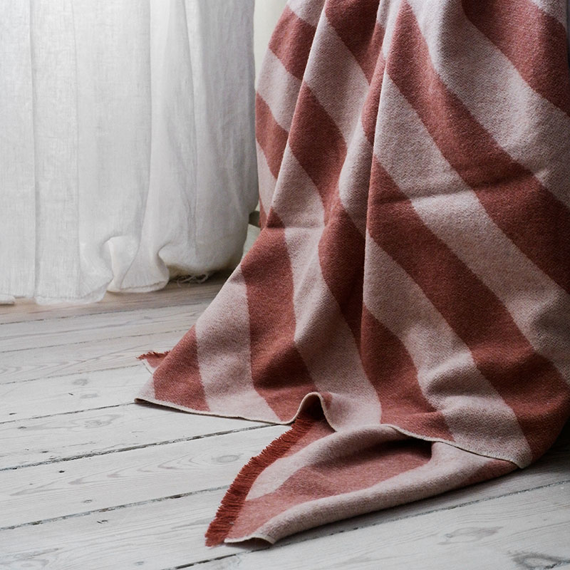 Fishbone Throw, H190cm x W130cm, Rusty Red-2