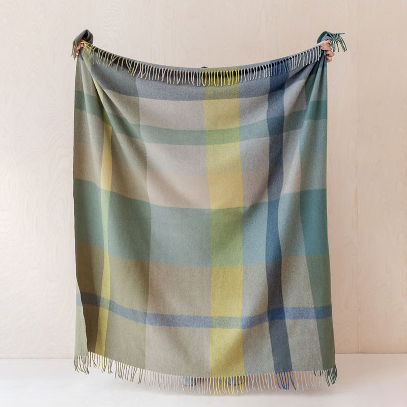 Recycled Wool Blanket, 145 x 190cm, Green Oversized Patchwork Check-1