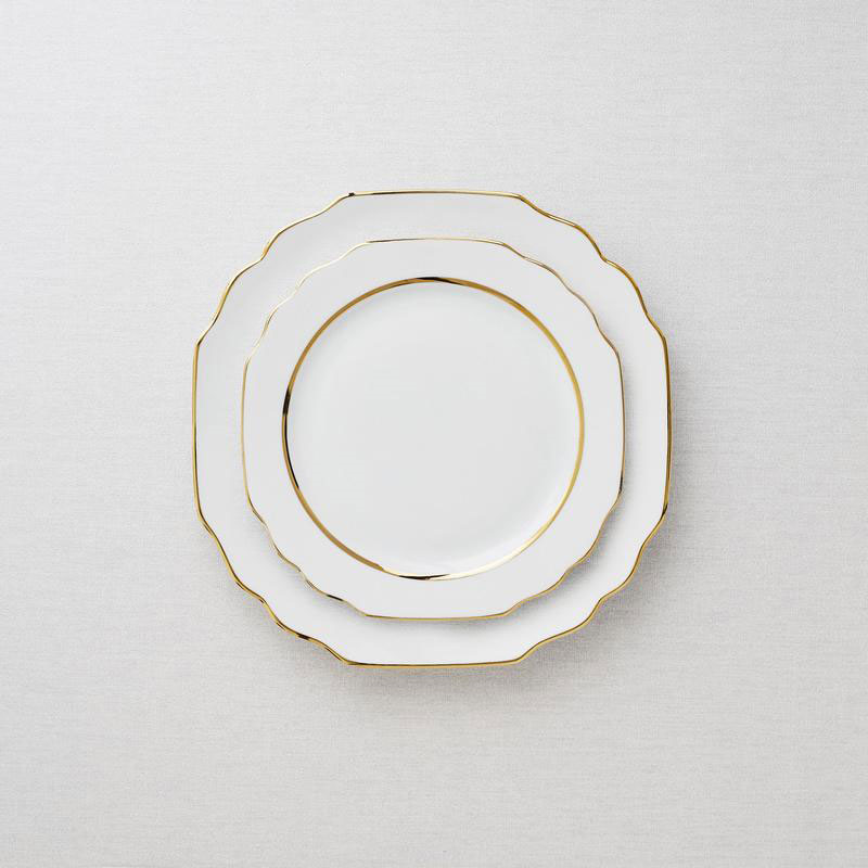 Vienna 4 Piece Dinnerware Set, Gold Scalloped Edge-0