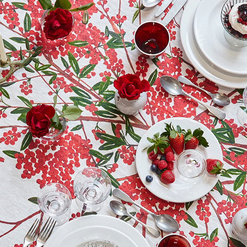 Les Airelles Linen Tablecloth, 165 x 300cm, Red-4