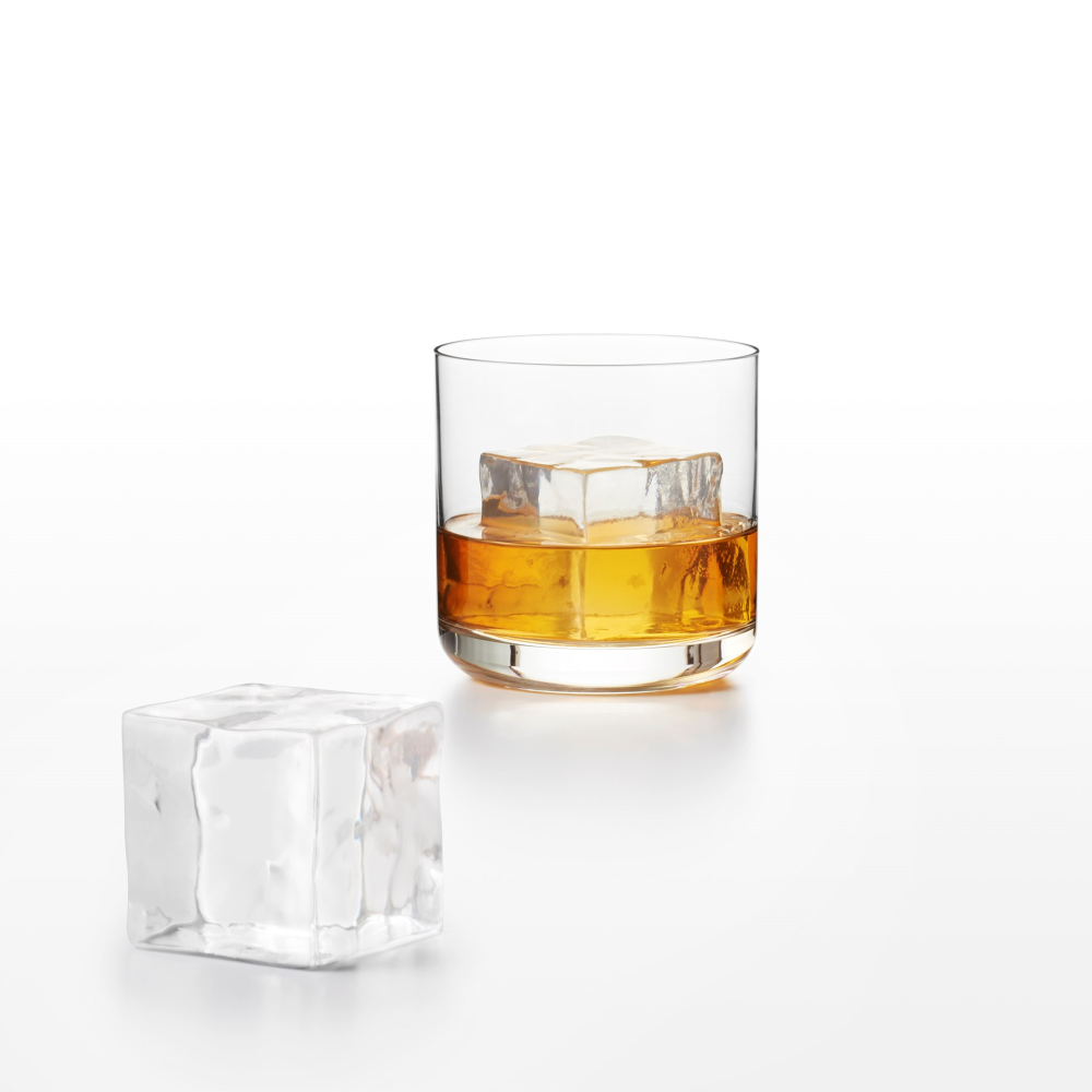 Covered silicone ice cube tray - large cubes-13