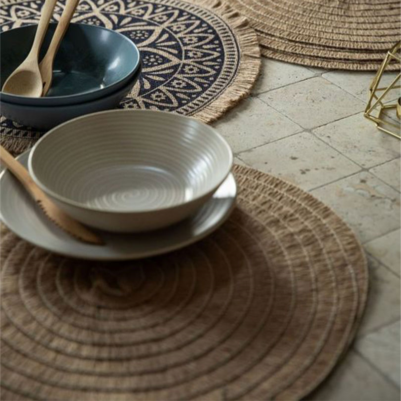 Natural Hessian Set of 4 Woven Round Placemats, D38cm, Natural-1