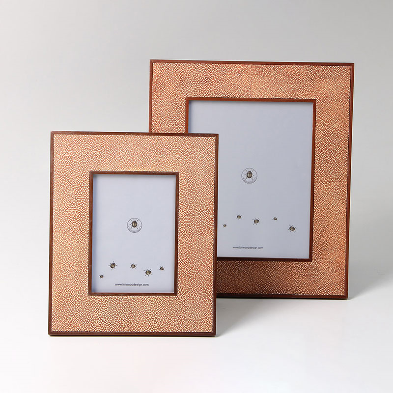 Classic Photo  Frame, 10 x 8", Coral Shagreen-2