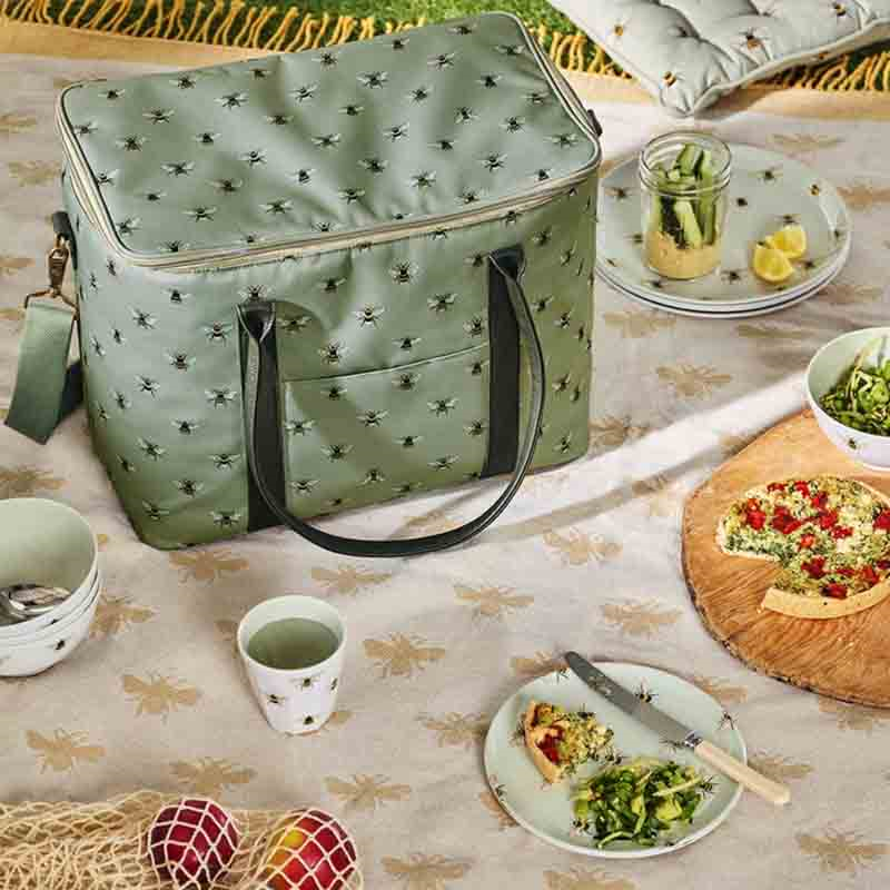 Bees Picnic Bag, Pale Green-1